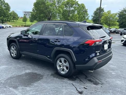 Used 2025 Toyota RAV4 XLE AWD/4WD image 6