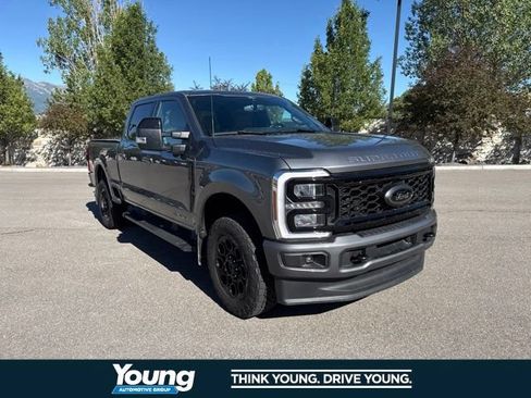 Used 2025 Ford F350 Lariat w/ Black Appearance Package AWD/4WD image 16