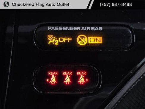 Used 2021 Toyota Camry XSE image 33