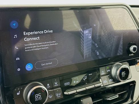 Certified 2023 Toyota Highlander Bronze Edition image 17