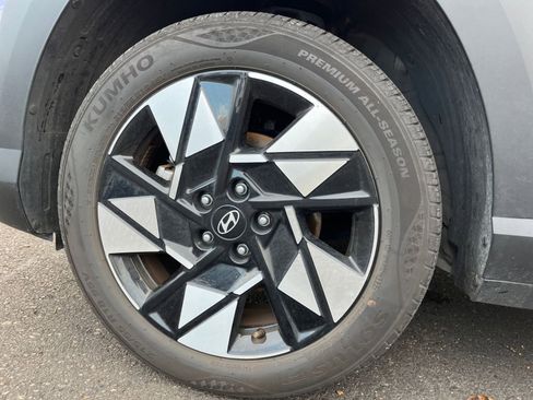 Used 2025 Hyundai Kona SEL image 30