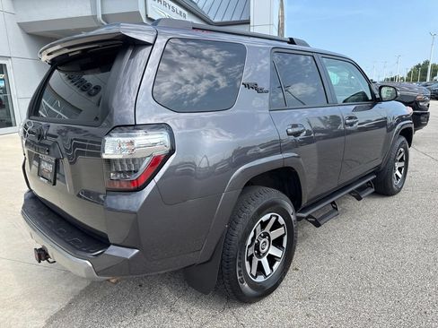 Used 2022 Toyota 4Runner TRD Off-Road Premium AWD/4WD image 5