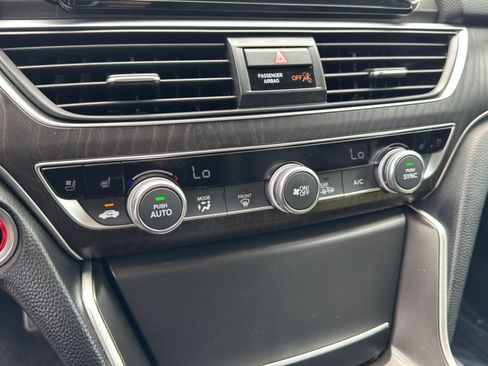 Used 2019 Honda Accord Touring image 28