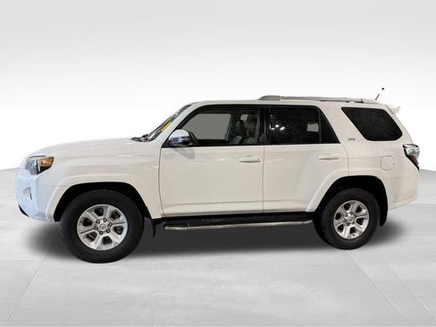 Used 2015 Toyota 4Runner SR5 Premium RWD image 2