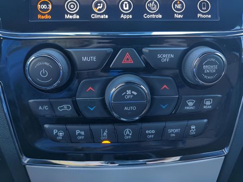 Used 2019 Jeep Grand Cherokee Summit image 23