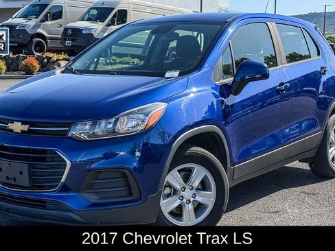 Used 2017 Chevrolet Trax LS AWD/4WD image 1