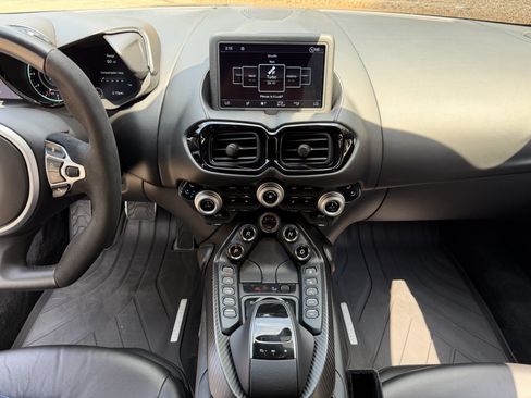 Used 2020 Aston Martin V8 Vantage Coupe RWD image 10