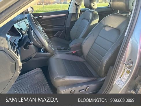 Used 2021 Volkswagen Jetta S image 3