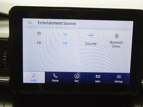 Used 2022 Ford Explorer XLT w/ Equipment Group 202A image 19