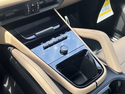 New 2026 Porsche Cayenne AWD/4WD image 15