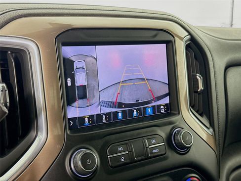Used 2022 Chevrolet Silverado 2500 High Country w/ Z71 Off-Road Package AWD/4WD image 15