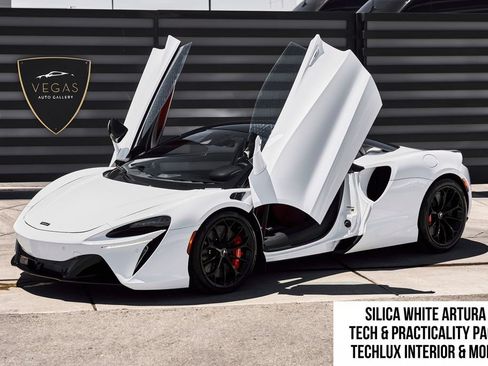 Used 2024 McLaren Artura RWD image 1