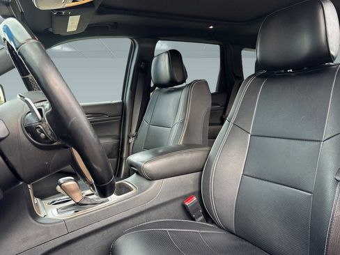 Used 2016 Jeep Grand Cherokee Overland image 23