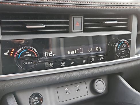 Certified 2025 Nissan Rogue SV image 17