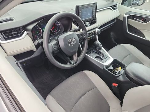Used 2019 Toyota RAV4 XLE w/ Carpet Mat Package FWD image 6