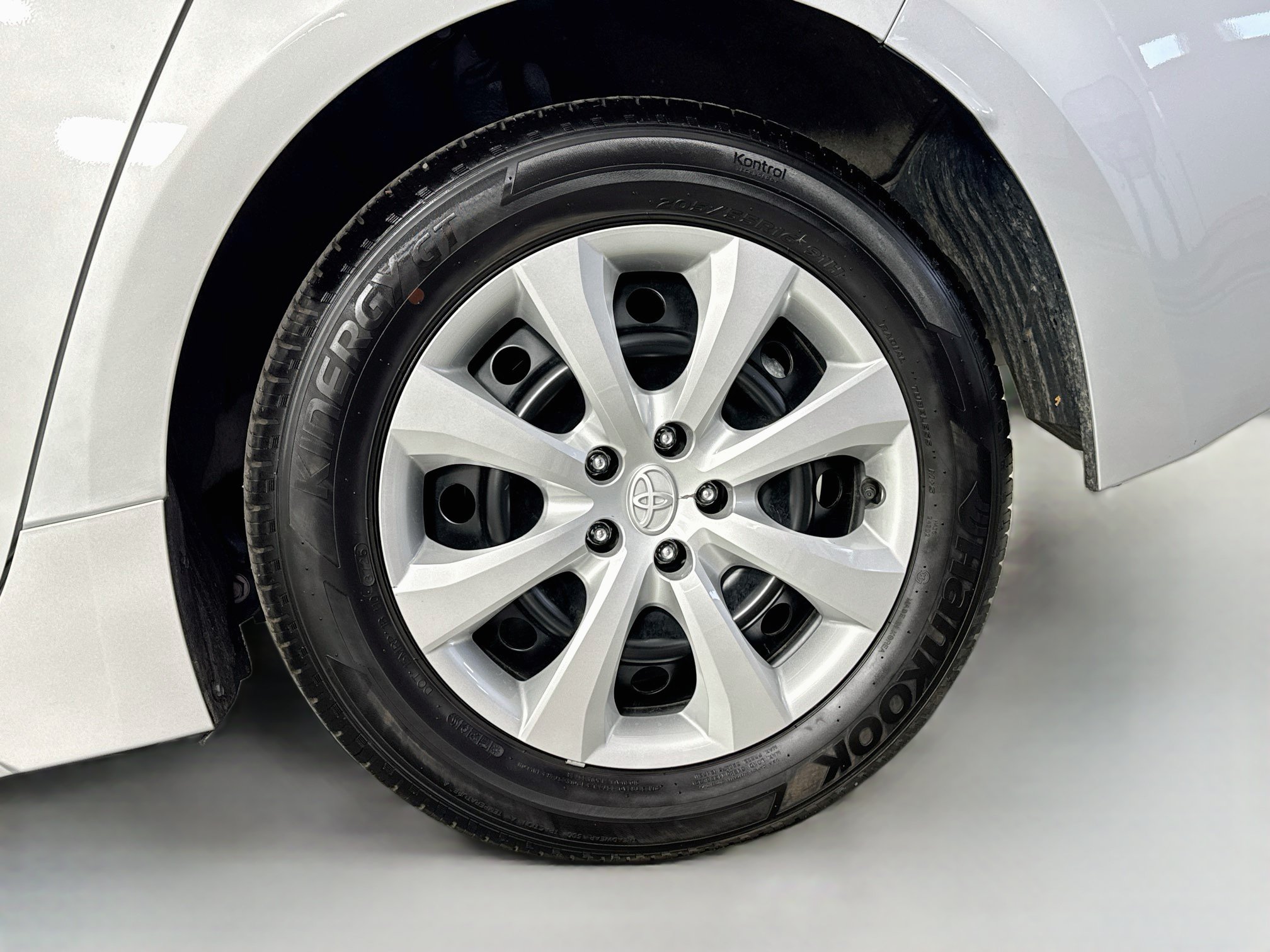Certified 2026 Toyota Corolla LE FWD image 30
