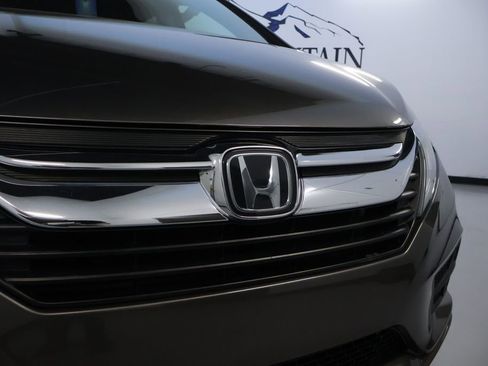 Used 2019 Honda Odyssey EX-L image 9