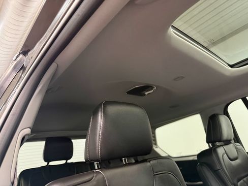Used 2022 Jeep Grand Cherokee L Limited AWD/4WD image 15