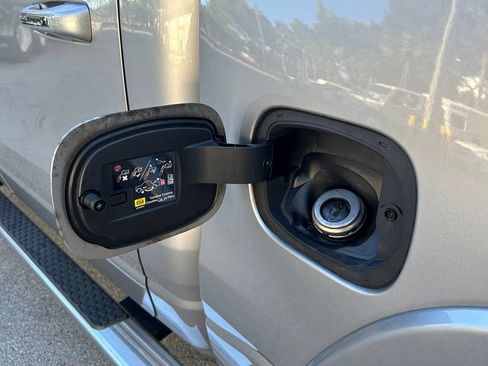Used 2022 RAM 1500 Laramie RWD image 43
