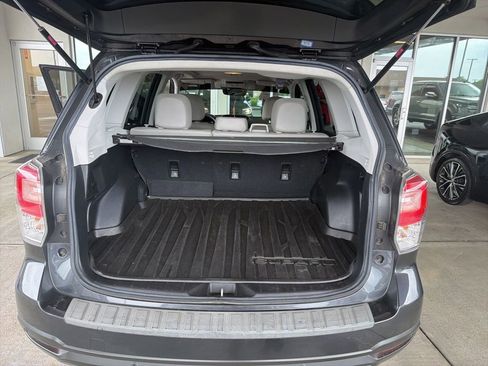 Used 2017 Subaru Forester 2.5i Limited AWD/4WD image 13