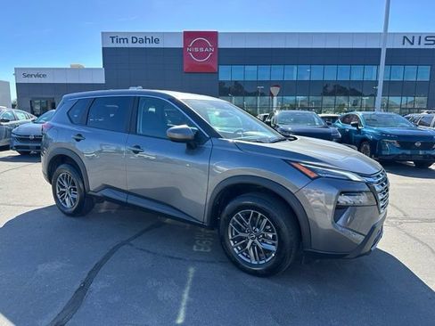 Used 2026 Nissan Rogue SV AWD/4WD image 1
