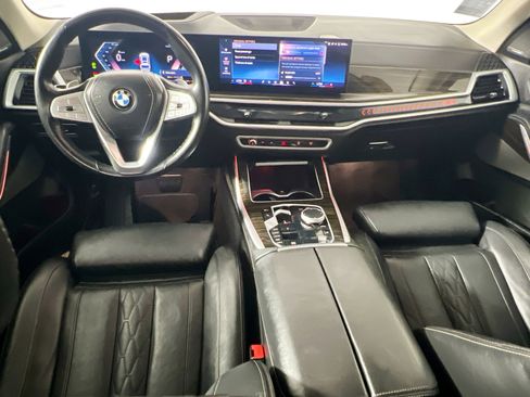 Used 2025 BMW X7 xDrive40i AWD/4WD image 30