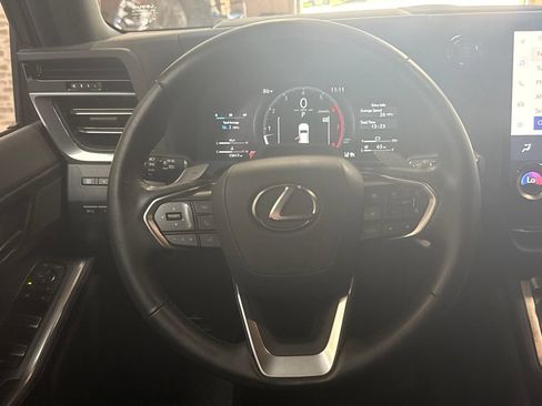 Used 2024 Lexus GX 550 w/ Cold Area Package AWD/4WD image 19