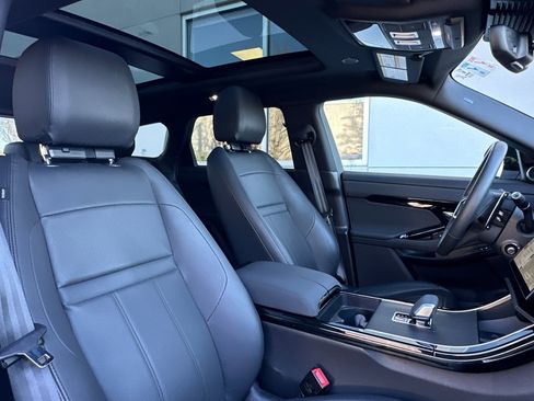 Used 2024 Land Rover Range Rover Evoque Dynamic SE image 32