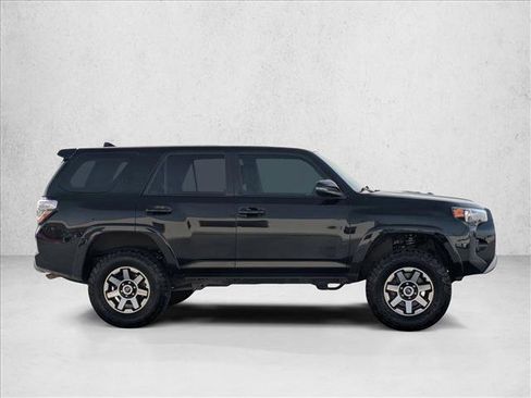 Used 2022 Toyota 4Runner TRD Off-Road Premium image 4