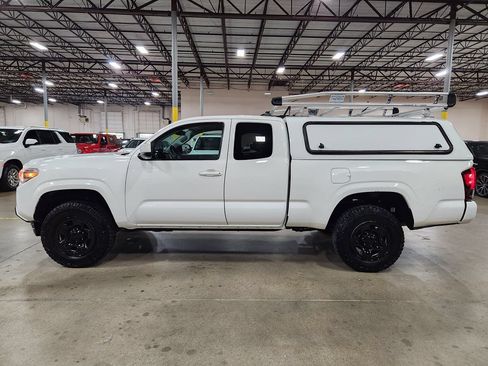 Used 2021 Toyota Tacoma SR RWD image 8