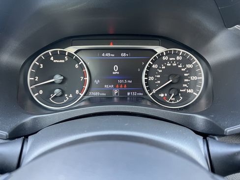 Used 2024 Nissan Altima 2.5 SV image 10