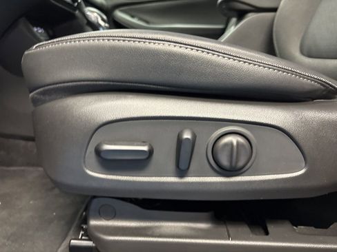 Used 2023 Buick Encore GX Select w/ Sport Touring Package image 27