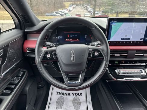 Used 2025 Lincoln Corsair Reserve FWD image 14