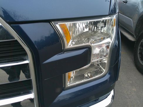 Used 2017 Ford F150 Lariat image 10