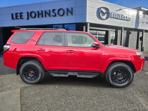 Used 2024 Toyota 4Runner TRD Off-Road Premium w/ Off Road Premium Plus Package AWD/4WD image 6