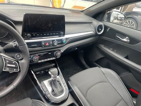 Used 2024 Kia Forte GT-Line w/ GT-Line Premium Package image 11