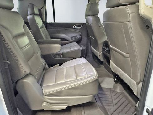 Used 2020 GMC Yukon XL Denali w/ Open Road Package AWD/4WD image 32