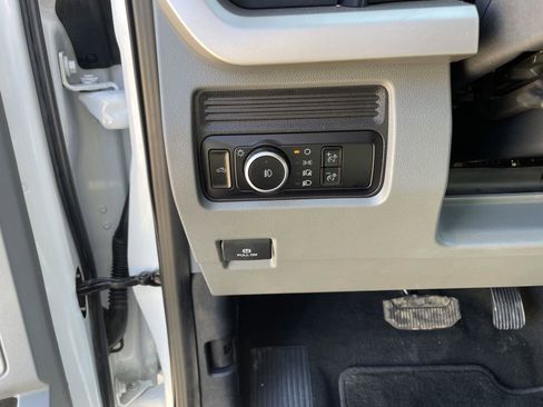 Used 2025 Ford F250 XLT w/ FX4 Off-Road Package image 13