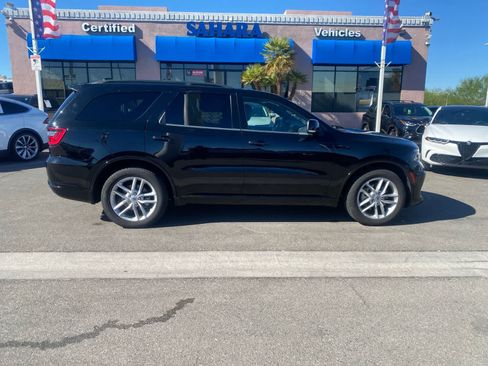 Used 2024 Dodge Durango GT RWD image 4