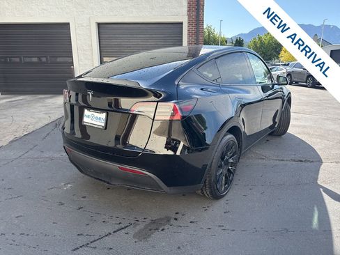Used 2025 Tesla Model Y Long Range AWD/4WD image 7