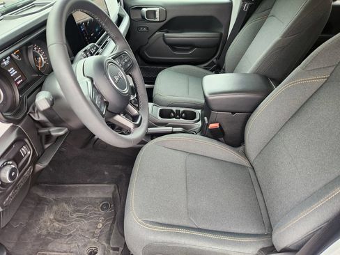 Used 2025 Jeep Wrangler Unlimited Sport AWD/4WD image 13