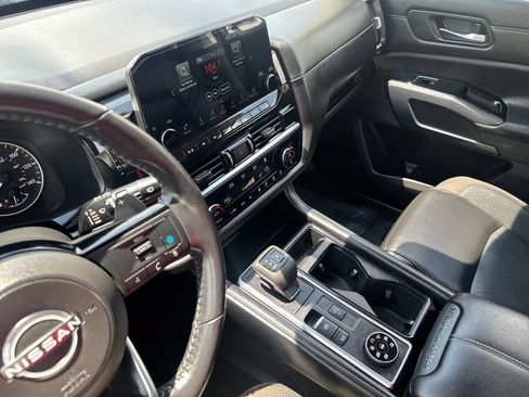 Used 2023 Nissan Pathfinder SL w/ SL Premium Package AWD/4WD image 24