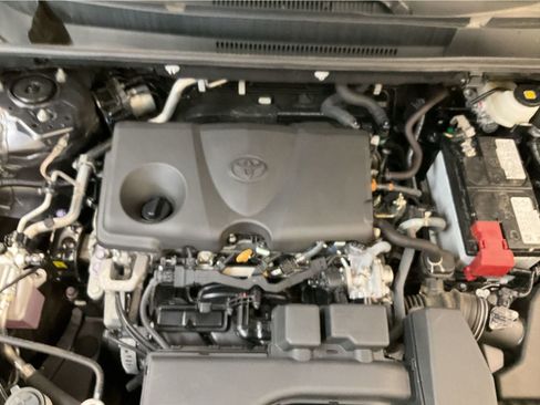 Used 2023 Toyota RAV4 XLE FWD image 7