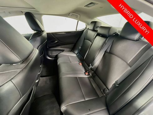 Used 2021 Lexus ES 300h w/ Premium Package FWD image 25