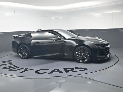 Used 2017 Chevrolet Camaro ZL1 RWD image 20