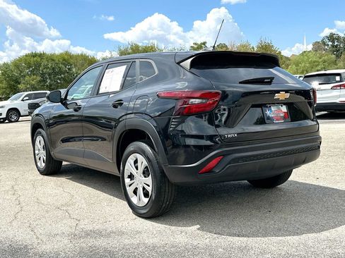 Used 2024 Chevrolet Trax LS w/ Driver Confidence Package FWD image 13