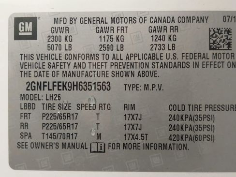 Used 2017 Chevrolet Equinox LT w/ Driver Confidence Package II image 18