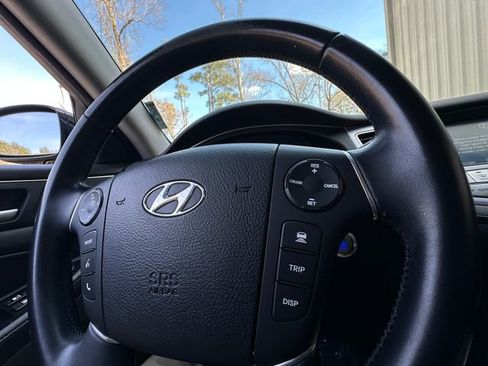 Used 2013 Hyundai Genesis 3.8 w/ Technology Pkg image 20