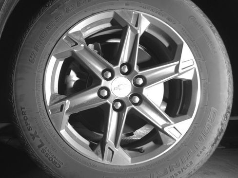 Used 2025 Chevrolet Blazer LT FWD image 12