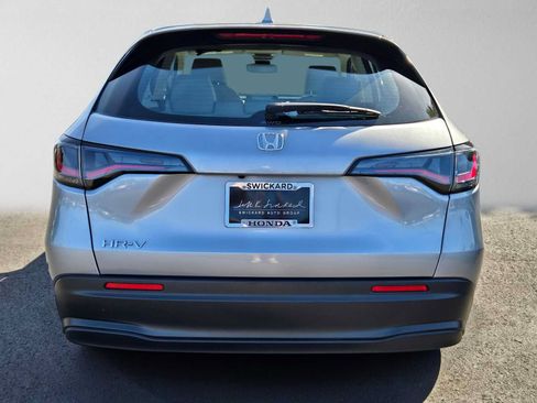 Used 2023 Honda HR-V LX image 4
